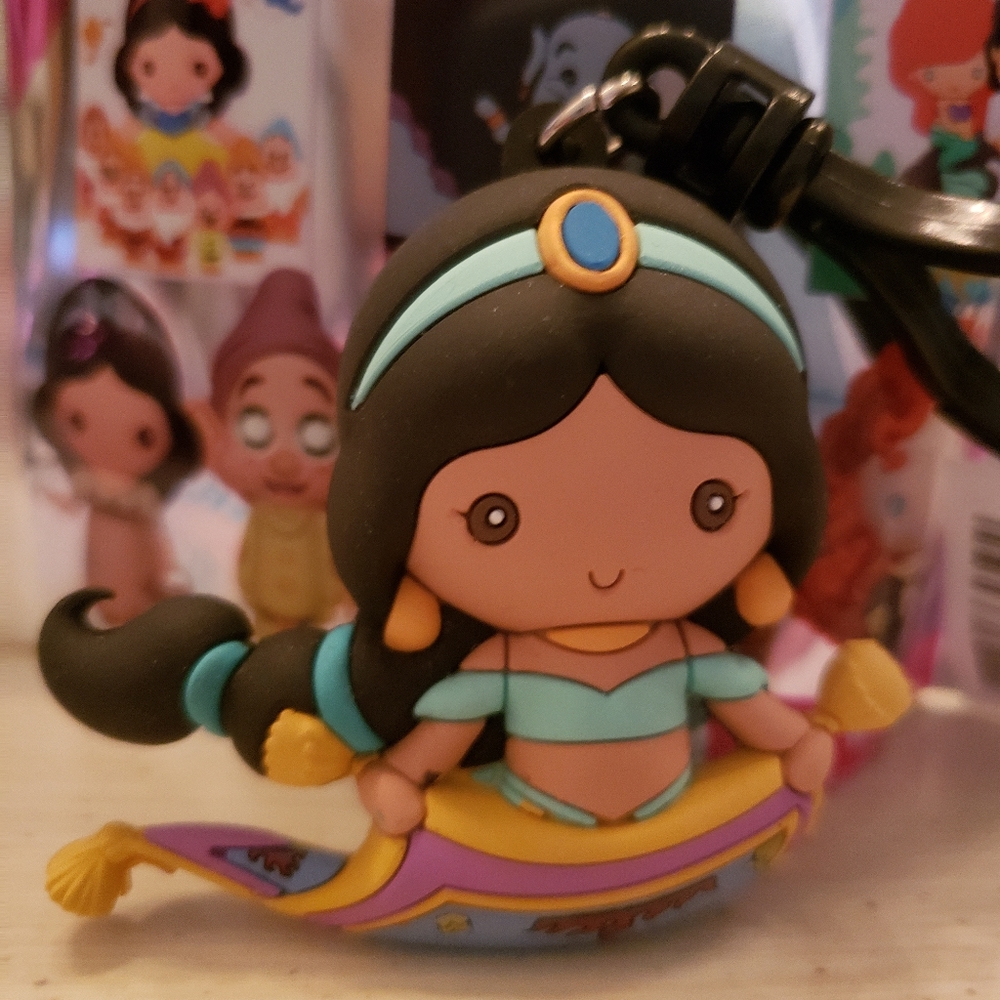 Disney Princess Jasmine Keychain Series 37 Blind Mystery Magic Carpet Aladdin